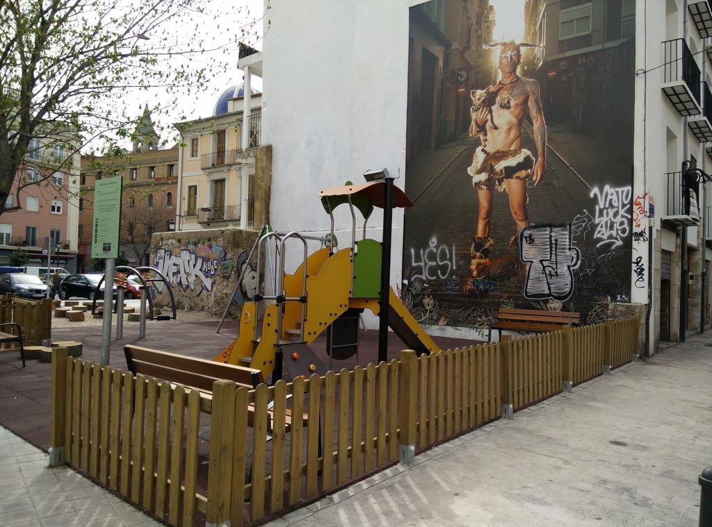 Mosen Sorell Valence